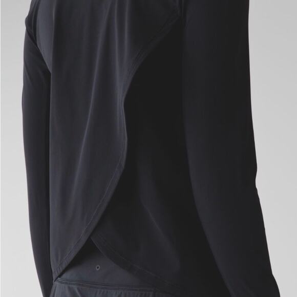 Lululemon Sunaway Runaway black long sleeve UPF 45+sun protection shirt, size 8 - Picture 2 of 7